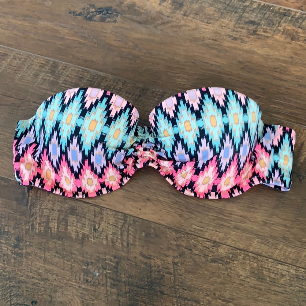 Victoria Secret 34B swimsuit top